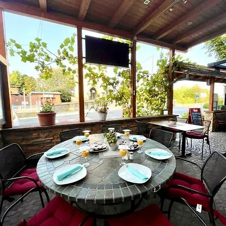 بيت ضيافة Zum Weissen Ross