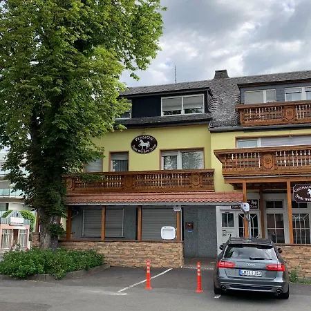 Zum Weissen Ross بيت ضيافة 2*